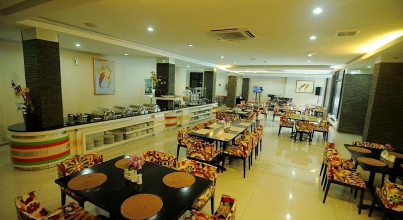 Hotel Swarna Dwipa Palembang Ngoại thất bức ảnh