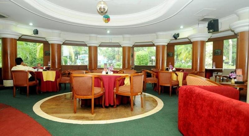 Hotel Swarna Dwipa Palembang Ngoại thất bức ảnh
